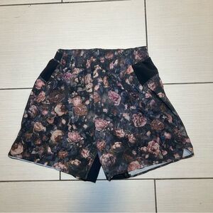 Lululemon Floral Shorts Mens sz S